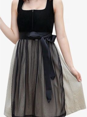 NWT Black and beige midi dirndl